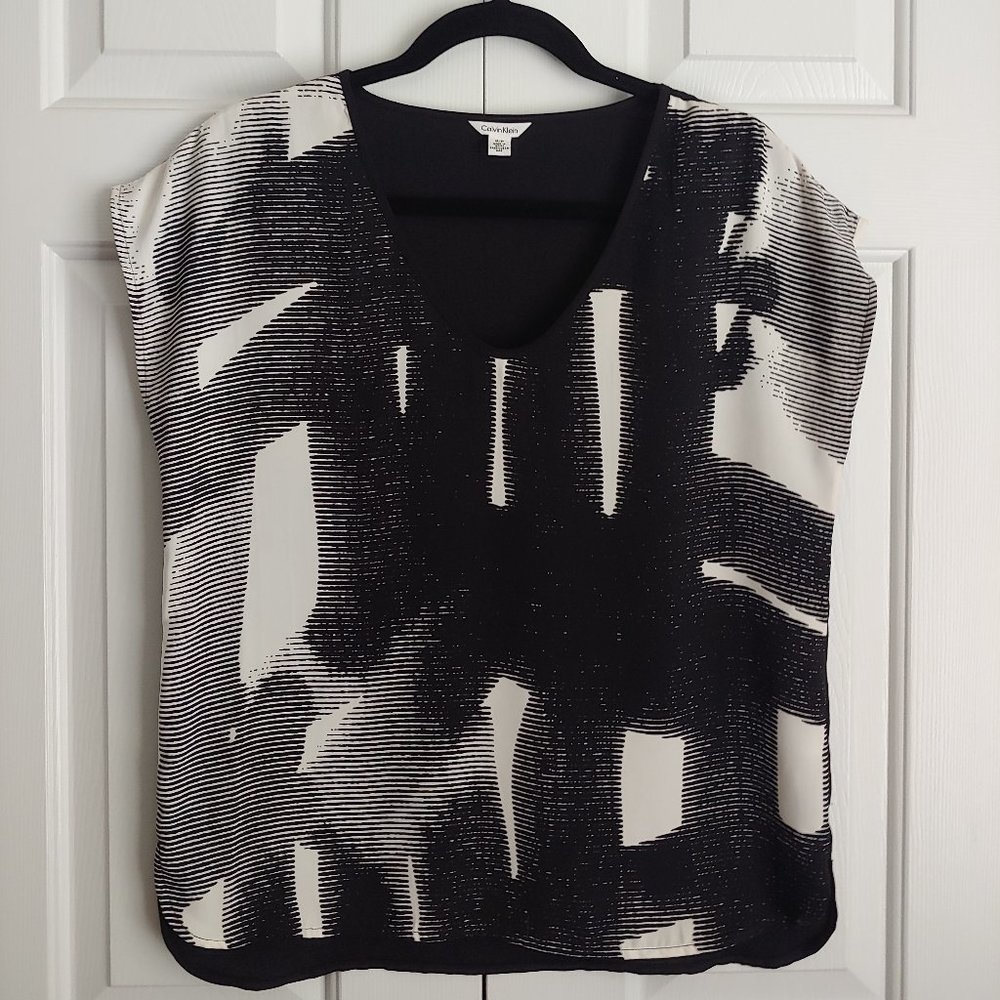 CALVIN KLEIN Black & White Blouse V-neck Short Sleeve Size Small